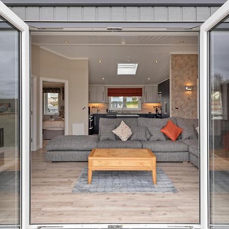 Valley View Lodge - Luxury Lodge, Hot Tub, Close To Beach Penally Екстериор снимка