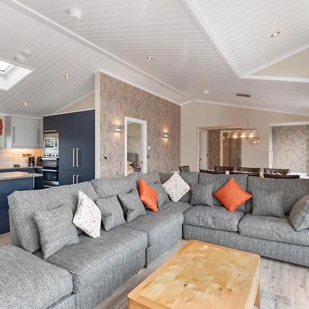 Valley View Lodge - Luxury Lodge, Hot Tub, Close To Beach Penally Екстериор снимка